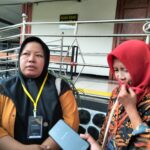 Husnati dan Kasi, perwakilan DPC SBMI Malang saat ditemui awak media di PN Malang, Rabu (20/8/2025).