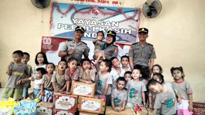 WhatsApp Image 2025-08-21 at 18.21.51 Tiga Siswa SIP Angkatan 54 Gelombang 2 TA 2025 dari Polda Jatim Lakukan Bakti Sosial di Yayasan Peduli Kasih KNDJH, Kamis (21/8/2025).