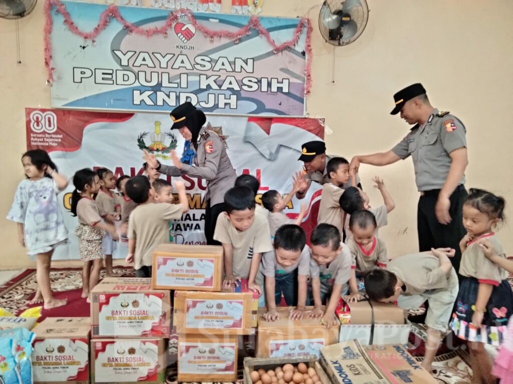Keceriaan anak-anak yayasan peduli kasih bersama tiga siswa SIP