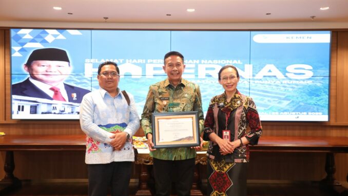 WhatsApp Image 2025-08-25 at 21.02.13 Kota Malang Raih Apresiasi Nasional di Bidang Perumahan; Walikota Wahyu : Struktur Anggaran Kita Dinilai Pro Perumahan Rakyat. (Sumber Prokompim).