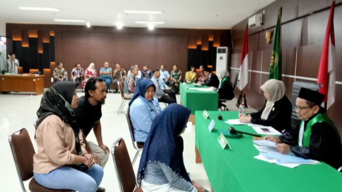 WhatsApp Image 2025-08-28 at 18.30.17 Pemkot Malang dan Kejari Gelar Sidang Perwalian, 25 Anak Terlantar Kini Punya Wali Hukum, Kamis (28/8/2025).