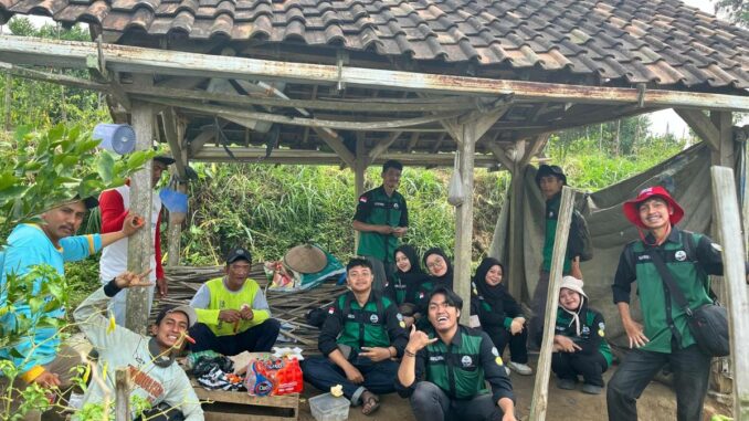 WhatsApp Image 2025-08-29 at 14.45.16 Mahasiswa UMM Kembangkan Teknologi Augmentarium Atasi Hama Jeruk. (ist).