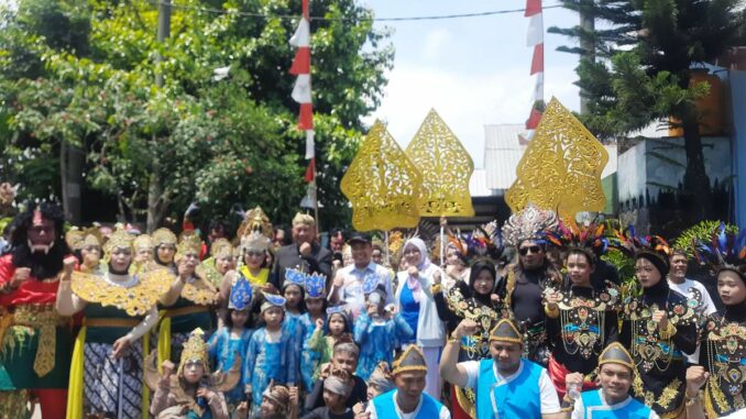 WhatsApp Image 2025-09-01 at 08.31.13 Wakil Wali Kota Malang, Ali Muthohirin Apresiasi Parade Budaya Tomporedjo 2025.