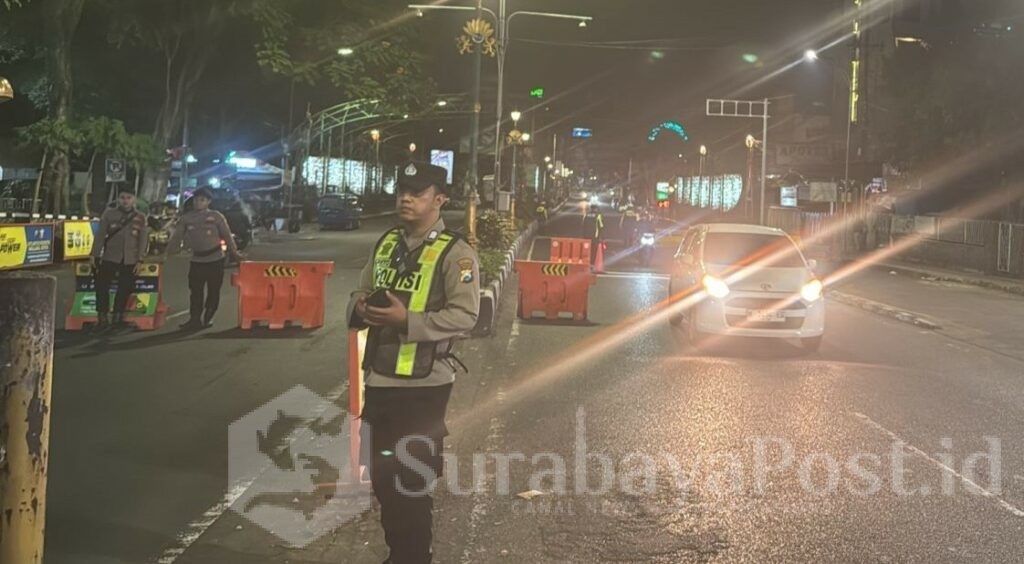 Patroli yang dilaksanakan pada Minggu (21/09/2025) dini hari, mulai pukul 24.00 WIB, ini dipimpin langsung oleh Wakapolresta Malang Kota, AKBP Oskar Syamsuddin SIK, MT.