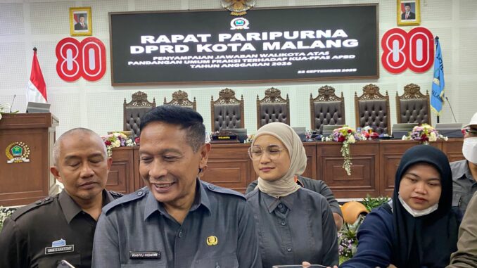 Wali Kota Wahyu Hidayat saat ditemui awak media usai rapat paripurna, Senin (22/9/2025) kemarin siang.