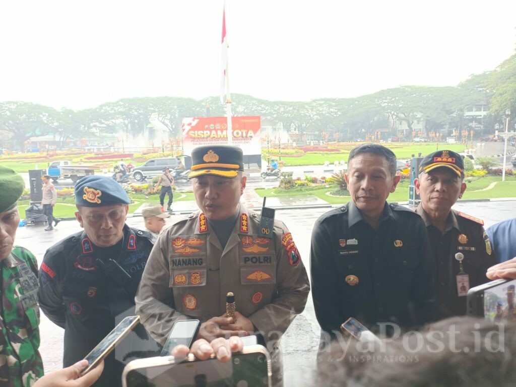 Kapolresta Malang Kota, Kombes Pol Nanang Haryono memberikan keterangan kepada wartawan