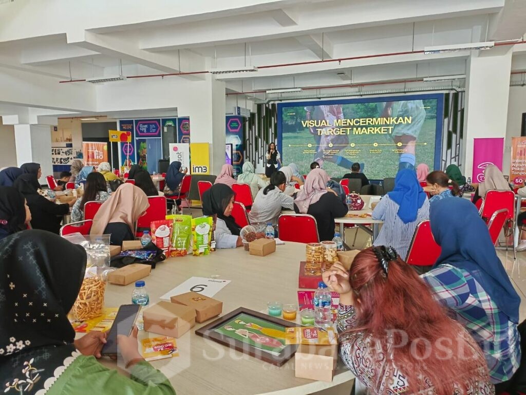 Selama pelatihan, para peserta juga mencoba langsung produk unggulan Indosat yaitu HiFi Air 75GB.