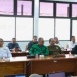 Ketua DPW Deprindo Jarim Jarot Warjito (tengah baju hijau) saat menghadiri kegiatan Sosialisasi Klinik PKP di Surabaya (Foto: istimewa.)