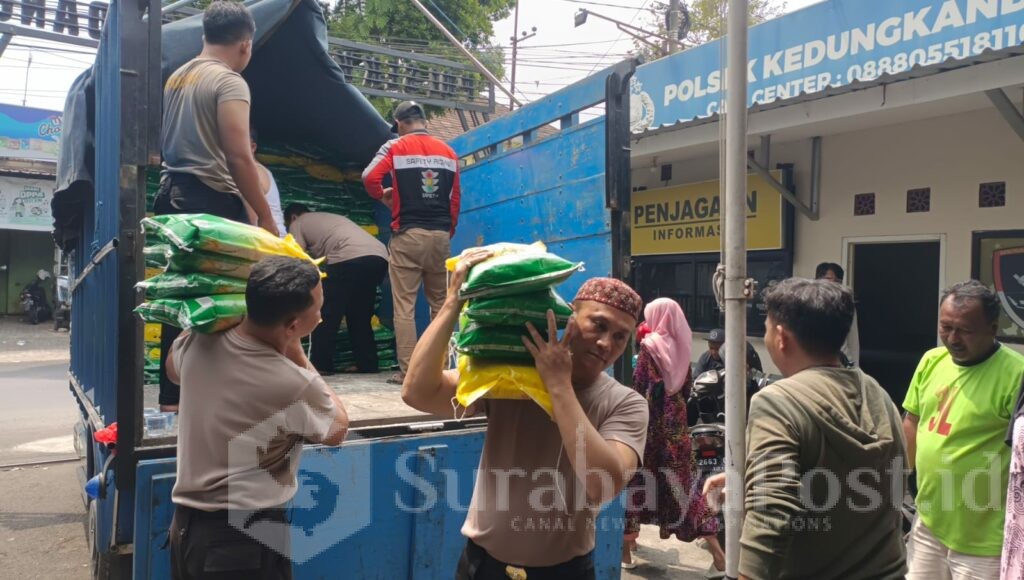 Dalam operasi pasar murah ini, Polsek Kedungkandang menjual sekitar 15 ton dari total 30 ton beras SPHP yang tersedia.