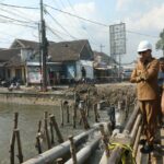 Walikota Malang, Wahyu Hidayat Tinjau Proyek Pelebaran Jembatan Kiai Malik Dalam, Selasa 7 Oktober 2025. (Sumber Prokompim).