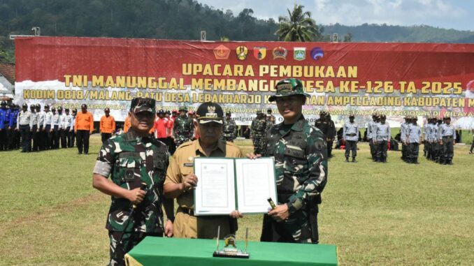 Dandim 0818/Malang - Batu Tandatangani Naskah TMMD ke 126 Bersama Bupati Malang, Rabu 8 Oktober 2025. (ist).