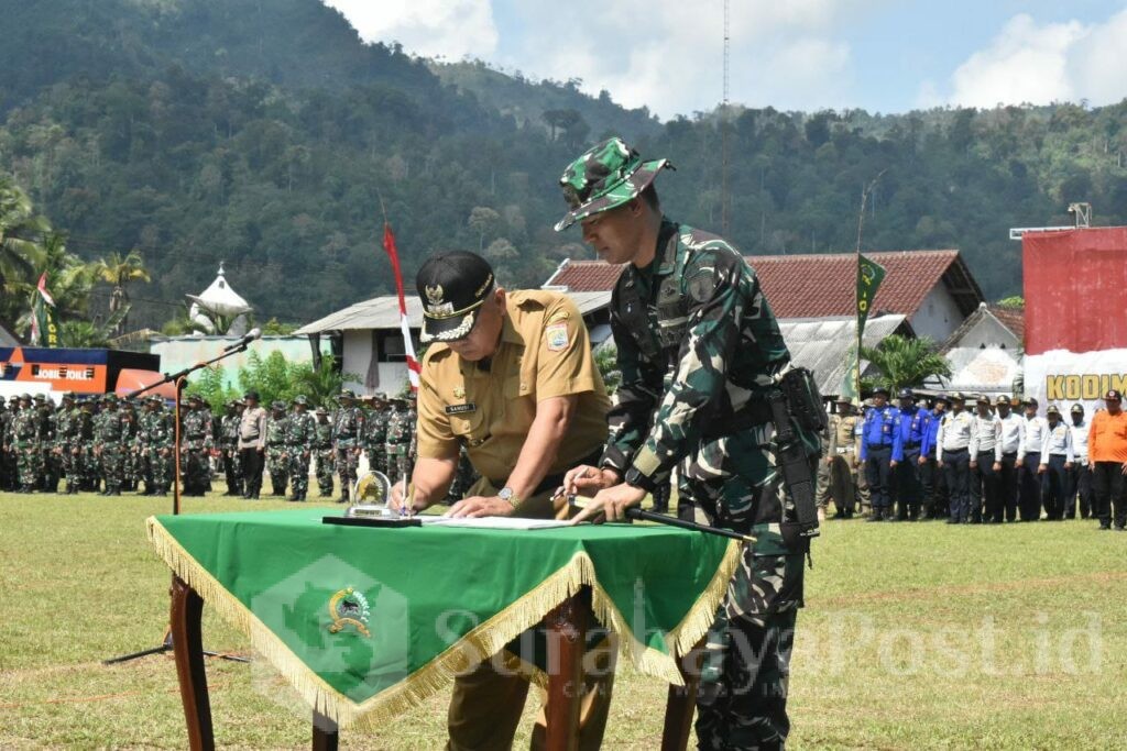 Dandim 0818/Malang - Batu Tandatangani Naskah TMMD ke 126 Bersama Bupati Malang, Rabu 8 Oktober 2025. (ist).