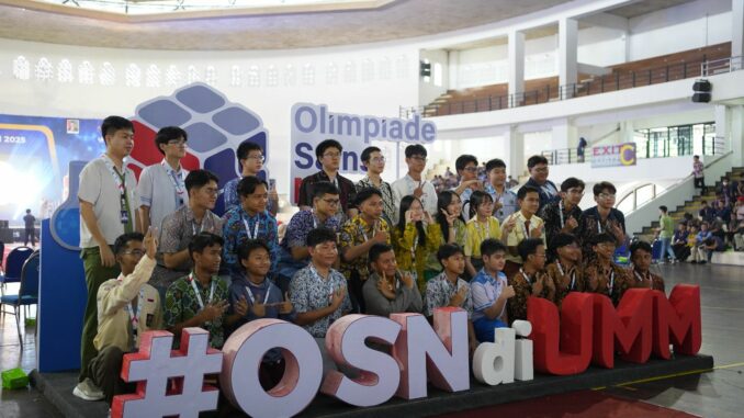 WhatsApp Image 2025-10-09 at 12.04.32 Ratusan Pelajar Terbaik Indonesia Adu Inovasi dan Logika di Olimpiade Sains Nasional 2025 di UMM