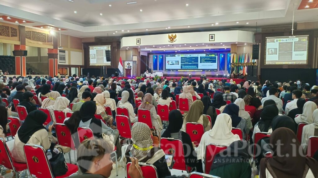 Konferensi yang digelar mulai Rabu 8 hingga Jumat 10 Oktober 2025 ini diikuti lebih dari 640 peserta dari dalam dan luar negeri untuk membahas transformasi pembelajaran bahasa Inggris di era kecerdasan buatan (AI).