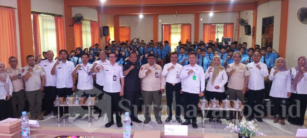 Pose bersama