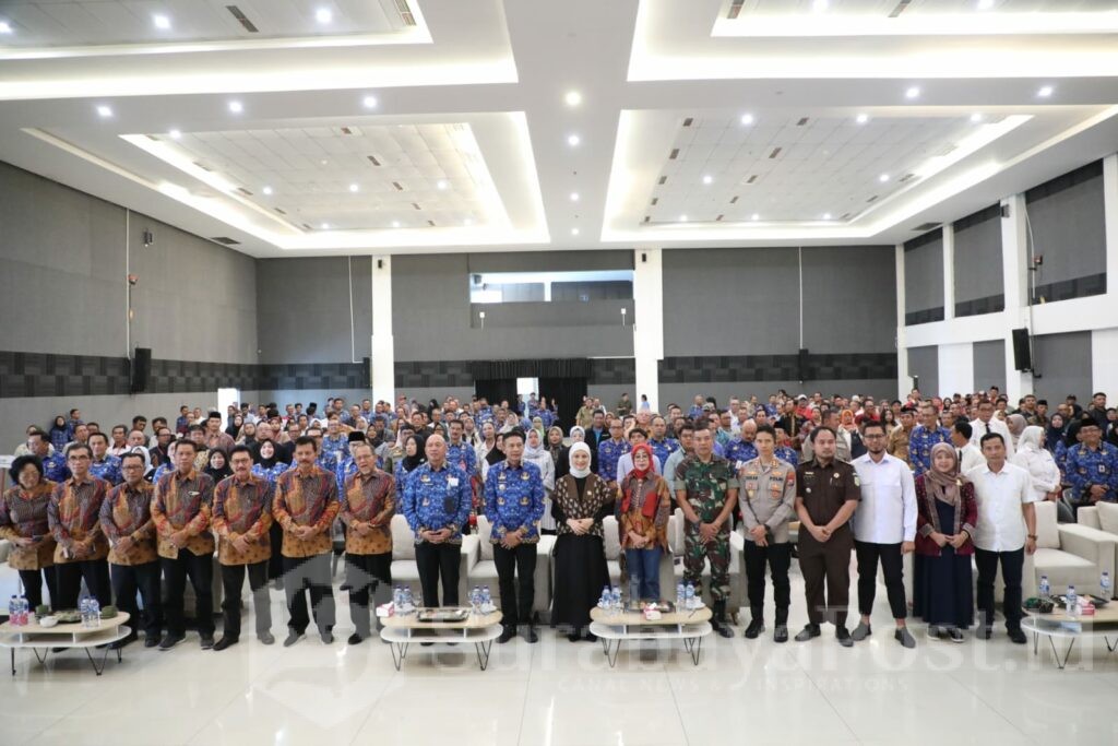 Pose bersama. (Sumber Prokompim).