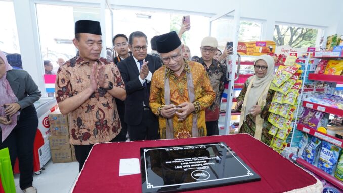 Haedar Nashir Resmikan MentariMu Mart di UMM, Langkah Strategis Muhammadiyah dalam Mengembangkan Ekonomi Berbasis Nilai, Kamis 16 Oktober 2025. (ist).