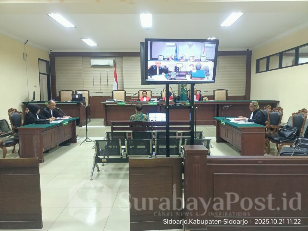 Sidang perdana kasus dugaan korupsi pemanfaatan aset Pemkot Malang dengan terdakwa Handoko digelar di Pengadilan Tipikor Sidoarjo, Selasa 21 Oktober 2025. (Foto: Kejari Kota Malang).
