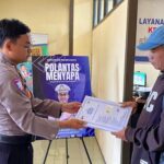 Satlantas Polres Batu meluncurkan program "Polantas Menyapa" di Kantor Bersama Samsat Kota Batu, Senin, 27 Oktober 2025. (istimewa).