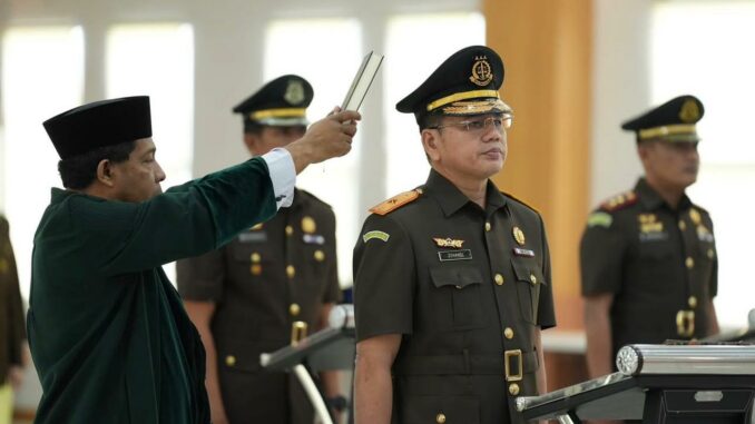 WhatsApp Image 2025-10-30 at 18.57.30 Zuhandi Resmi Dilantik sebagai Wakajati Sulawesi Barat, Kajati: Jabatan adalah Amanah dan Ikrar Suci. (istimewa).