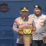 Kapolri Jenderal Listyo Sigit Prabowo memimpin Apel Ojek Online Kamtibmas yang diikuti oleh 4.425 orang di Stadion Gajayana, Kota Malang, Jawa Timur, Jumat 31 Oktober 2025. (istimewa).