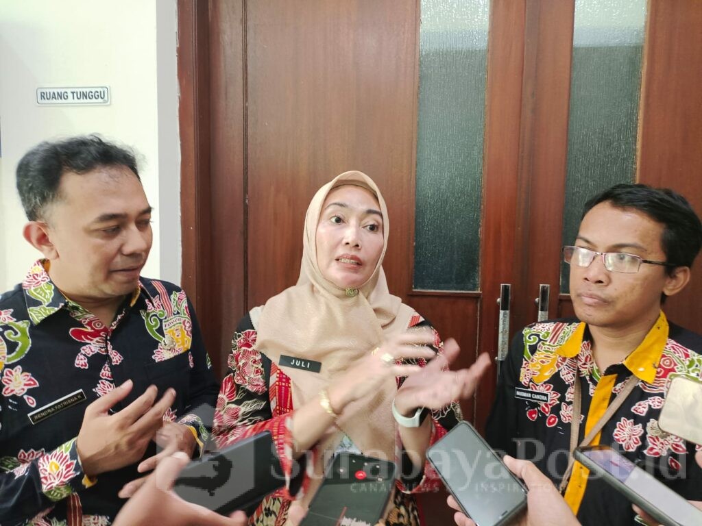 Kabid Kebudayaan Disdikbud Kota Malang, Juli Handayani, SE, MM saat memberikan keterangan kepada wartawan terkait kegiatan Festive Vaganza 2025.