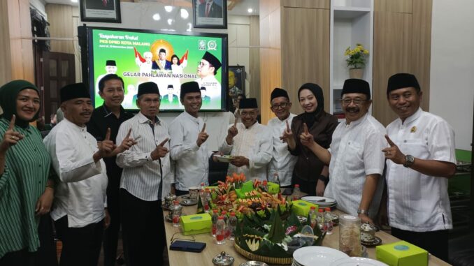 Tasyakuran yang digelar Fraksi PKB DPRD Kota Malang atas penganugerahan gelar Pahlawan Nasional kepada K.H. Abdurrahman Wahid, K.H. Syaikhona Muhammad Kholil dan Marsinah.