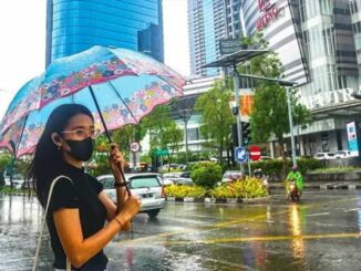 Hujan di Surabaya Tercemar Mikroplastik: Ancaman Baru yang Tak Terlihat