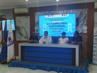 Rektor UIBU, Dr Nurcholis Sunuyeko, M.Si Tutup UKW Angkatan 59, 30 Wartawan Dinyatakan Kompeten. (ist).