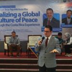 Kuliah Tamu FISIP UMM Bersama Kedubes Kosta Rika: Kaji Perdamaian Global. (Sumber Humas UMM).