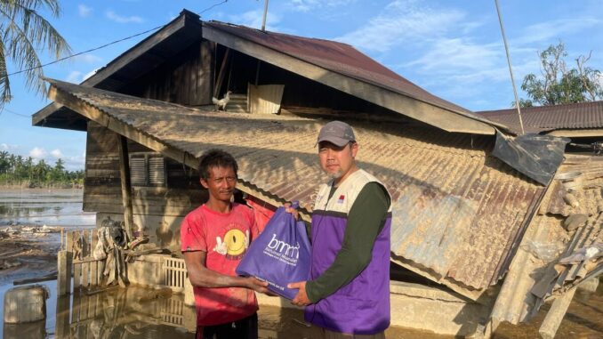 BMM Salurkan Bantuan untuk Penyintas Bencana di Sumatera. (Foto: istimewa).