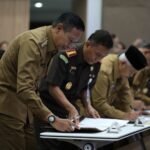 Kajari Tri Joko dan Wali Kota Malang Tandatangani PKS Pidana Kerja Sosial, Senin 15 Desember 2025. (Foto: Kejari/istimewa).