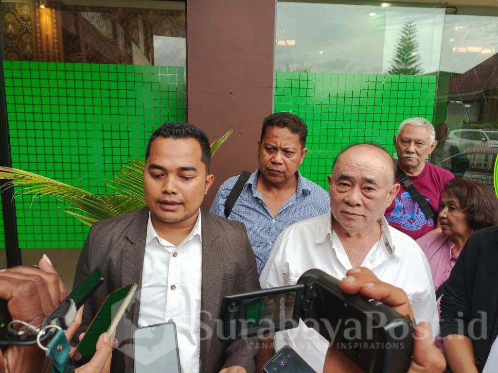 Wildan Arif selaku tim kuasa hukum Otje Suwandito (korban) saat ditemui awak media usai menyaksikan jalannya persidangan.