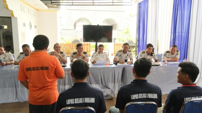 Sidang TPP di halaman Museum Pendjara Lowokwaroe sebagai langkah percepatan pelaksanaan program ketahanan pangan Pemasyarakatan Jawa Timur, Selasa (6/1/2026).