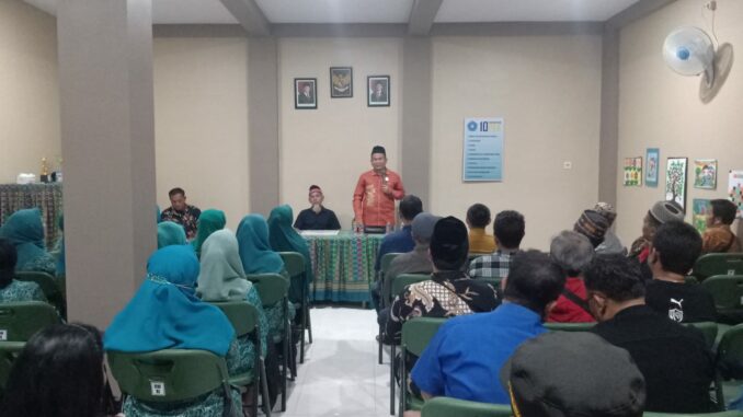 Tahun Baru, Gedung Baru: Ustadz Dewan Rokhmad Resmikan Balai RW XI Tanjungrejo. (istimewa).