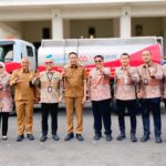 Perumda Tugu Tirta Terima Bantuan CSR Truk Tangki dari Bank Jatim, Senin 12 Januari 2026. (Sumber Humas Tugu Tirta).