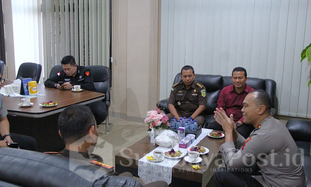 Kombes Pol Putu Kholis Aryana silaturahmi ke Kejaksaan Negeri Kota Malang