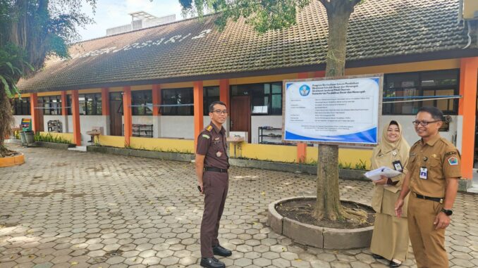 [20/01/26, 20.17.03] Ari Herdiawan:   [20/01/26, 20.17.28] Cholil: Kejari Kota Malang Pantau Proyek Revitalisasi Sekolah dan Pembangunan SMA Unggul Garuda