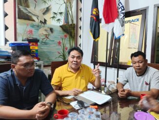 Advokat Sumardhan, SH, MH bersama tim menggelar konferensi pers terkait hasil sidang, Jumat (30/1/2026).