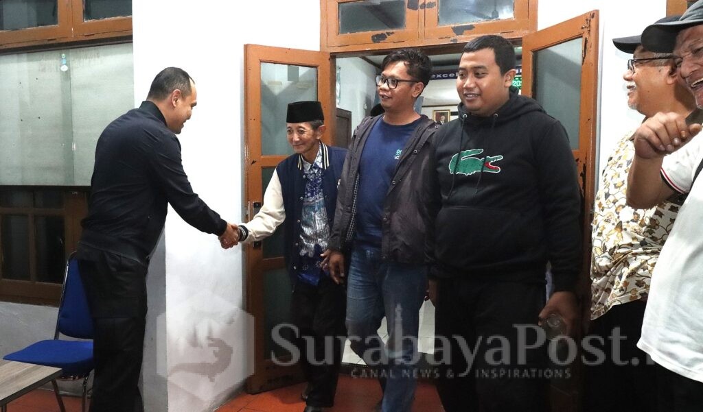 Kapolresta Malang Kota, Kombes Pol Putu Kholis Aryana, sambang kamtibmas di Balai RW 05, Jl Cendrawasih, Kelurahan Sukun, Kecamatan Sukun, Jumat malam (30/1/2026).