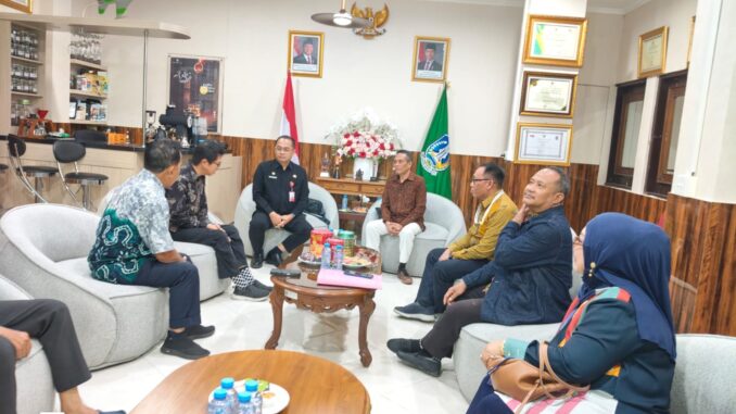 Bersama untuk Jawa Timur: K3 Jatim dan Bakesbangpol Perkuat Sinergi, Selasa (3/2/2026).