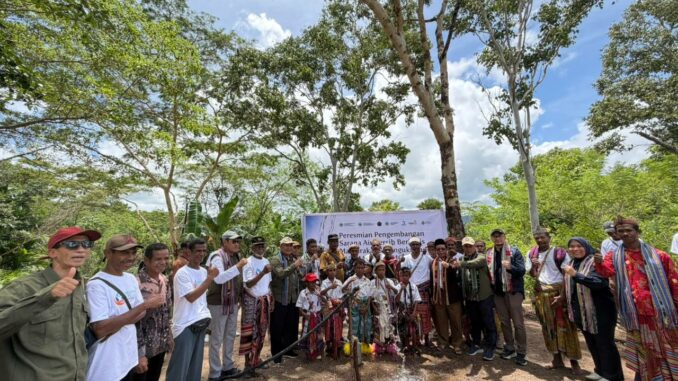 Rektor UMM, Prof. Dr Nazaruddin Malik, M.Si: Air Bersih, Kunci Kemakmuran Desa Tliu. (Sumber Humas UMM).
