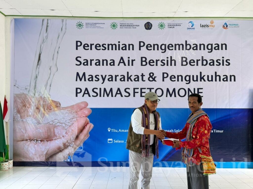 Rektor UMM, Prof. Dr Nazaruddin Malik, M.Si: Air Bersih, Kunci Kemakmuran Desa Tliu. (Sumber Humas UMM).