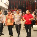 Kapolda Jawa Timur, Irjen Pol Nanang Avianto, meninjau pengamanan perayaan Tahun Baru Imlek 2577 Kongzili di Klenteng Eng An Kiong, Kota Malang, Selasa 17 Februari 2026. (istimewa).