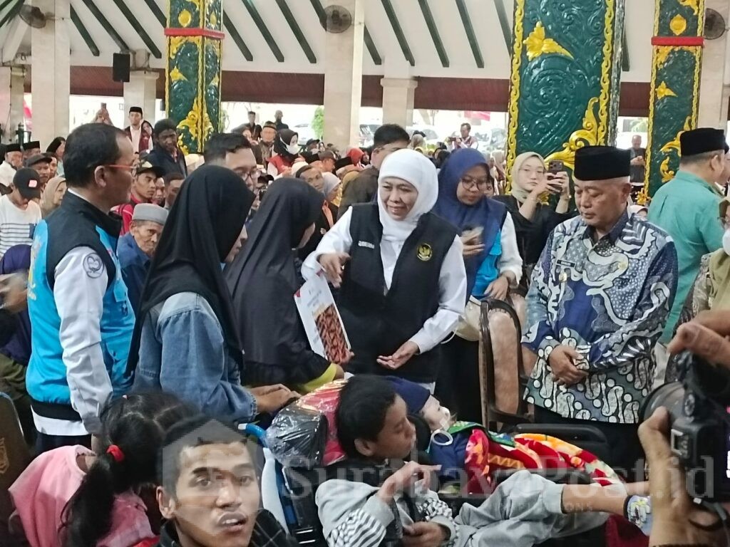 Pemprov Jatim Salurkan Bansos Rp 7 Miliar untuk Masyarakat Malang, Khofifah: Stimulus Kemandirian Ekonomi