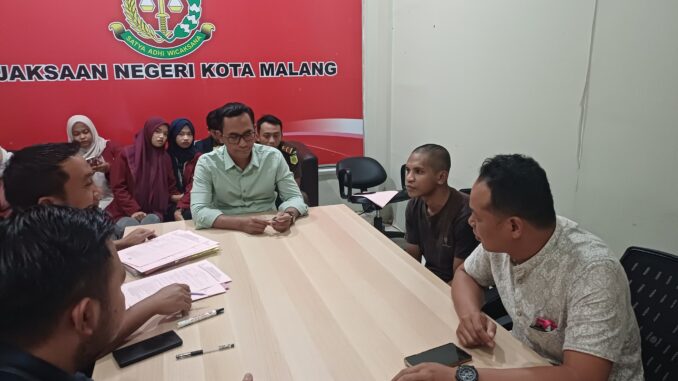 Kejari Kota Malang Terima Pelimpahan Tahap II Kasus Pembunuhan Berencana, Tersangka Ditahan, Kamis (5/3/2026).