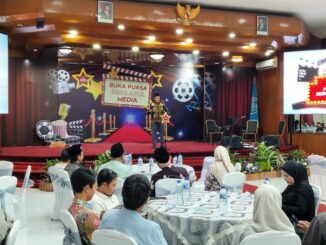 Kegiatan buka puasa bersama ini dihadiri oleh jajaran pimpinan UMM, tim Humas UMM, dan wartawan dari berbagai media, Kamis (5/3/2026).