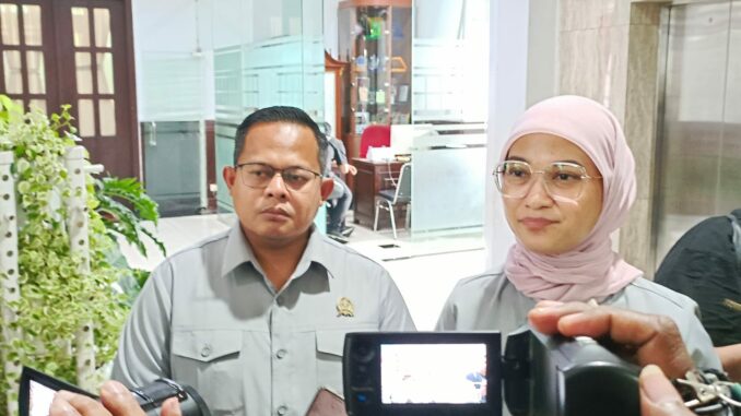 Ketua DPRD Kota Malang Amithya Ratnanggani Sirraduhita memberikan masukan pelaksanaan program RT Berkelas.