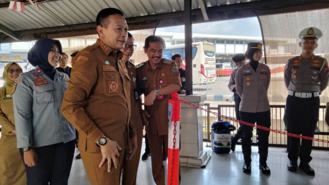 Periksa Kesehatan Sopir Angkutan Antar Kota, Wali Kota Malang: Mayoritas Sopir Masih Layak Bertugas, Selasa (10/3/2026).