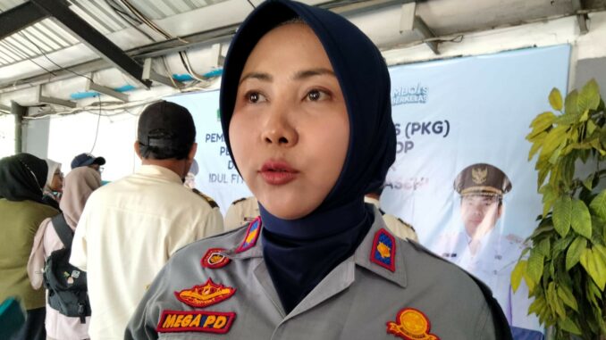Mega Perwira Donowati, pengawas pelayanan terminal Tipe A Arjosari.